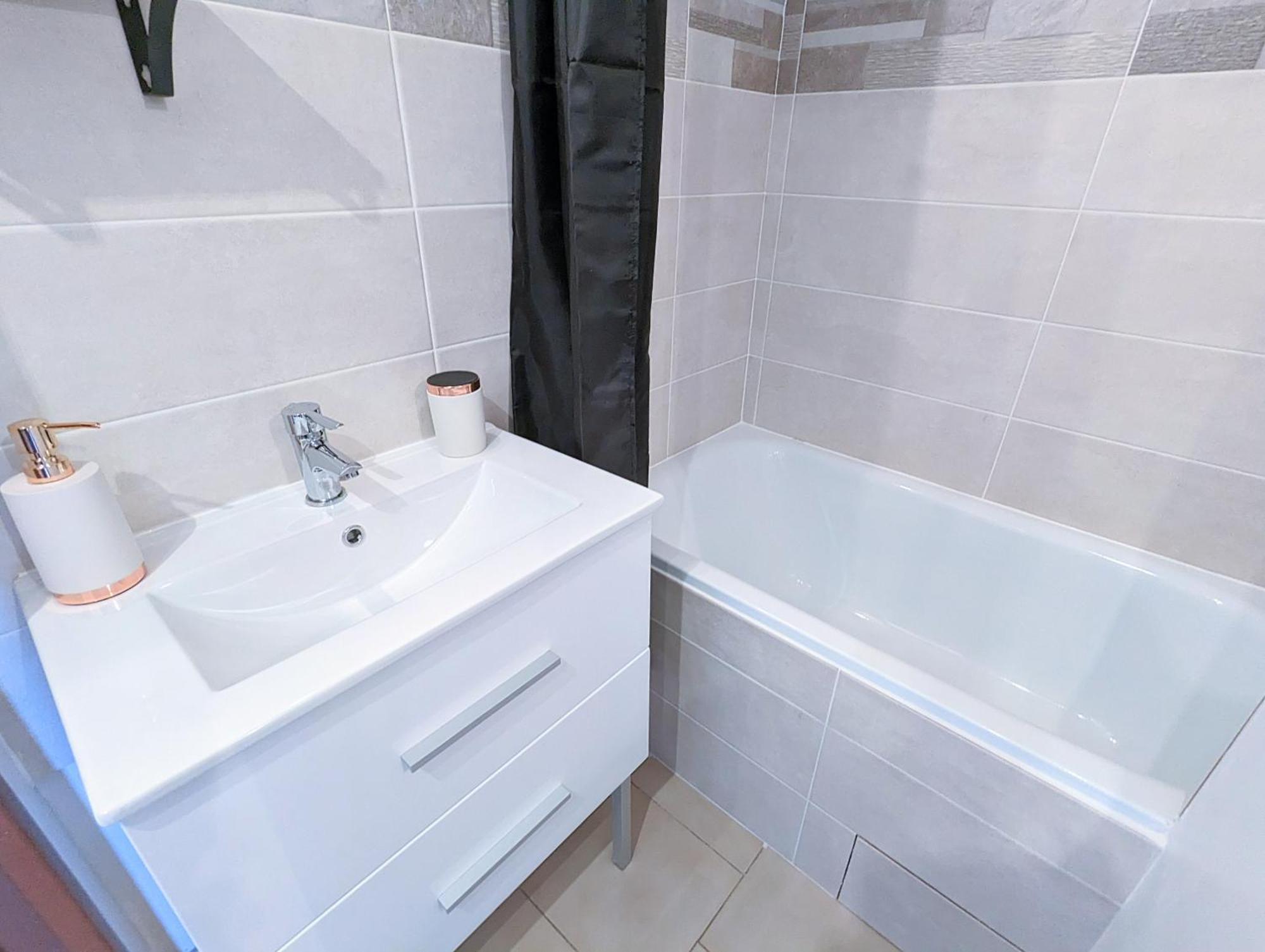 Appartement Au Calme + Parking Agde Esterno foto